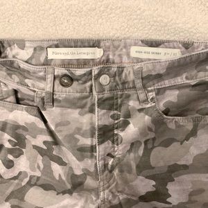 Anthro Pilcro High Rise Skinny Velour Camo Pants 27